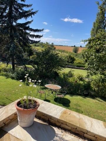 Masons Cottage, An Idyllic Retreat In An Area Of Outstanding Beauty, Close To Blenheim Palace, Oxford & The Cotswolds Stonesfield Dış mekan fotoğraf